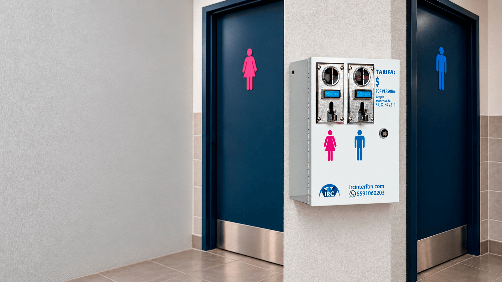 Inicio caja de monedas entre puertas de baño